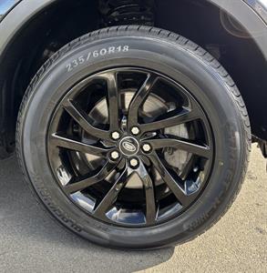 2018 Land Rover Discovery Sport - Thumbnail