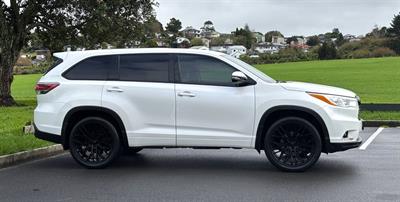 2015 Toyota Highlander - Thumbnail