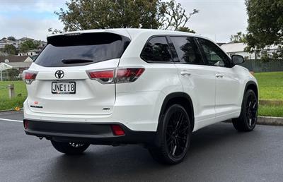 2015 Toyota Highlander - Thumbnail
