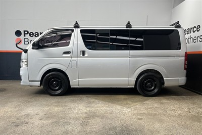 2013 Toyota Hiace - Thumbnail