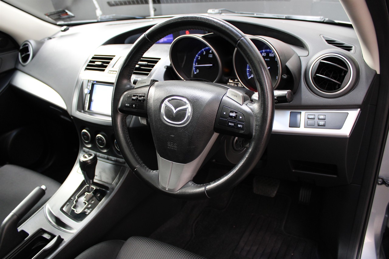 2011 Mazda Axela