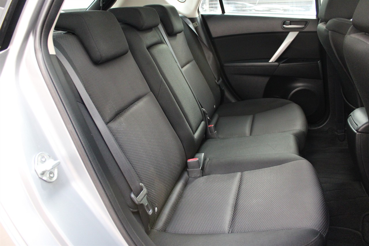 2011 Mazda Axela
