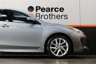 2011 Mazda Axela - Thumbnail