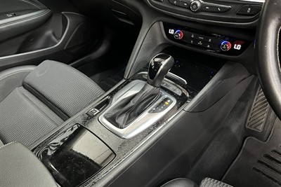 2019 Holden Commodore - Thumbnail