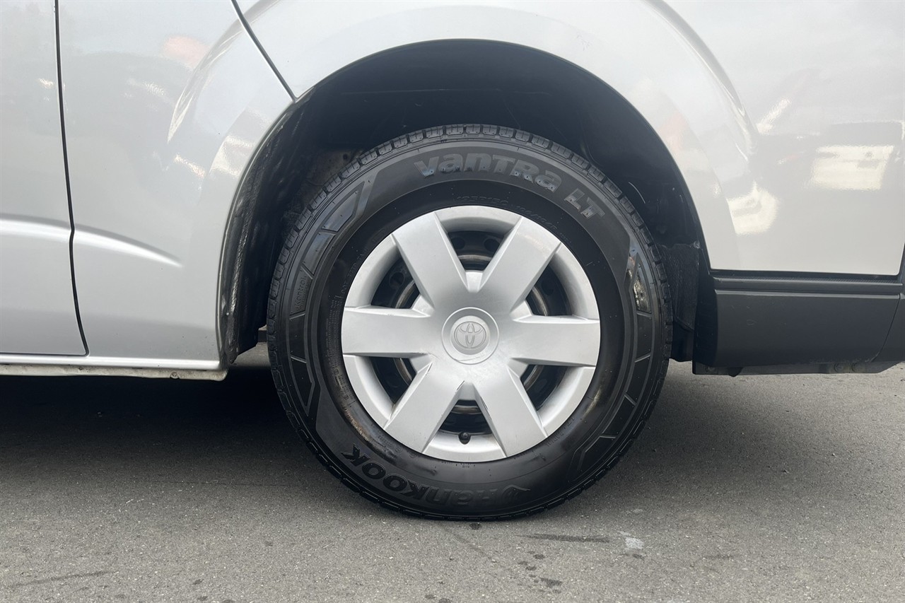 2015 Toyota Hiace