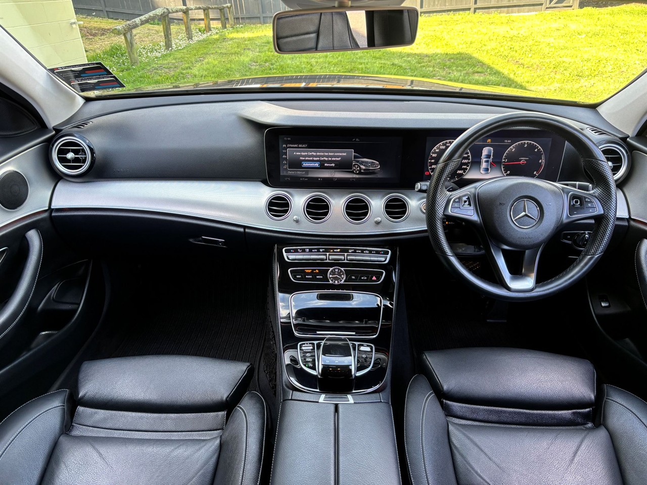 2016 Mercedes-Benz E 220