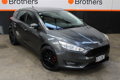 2017 Ford Focus - Thumbnail