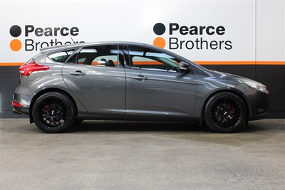 2017 Ford Focus - Thumbnail