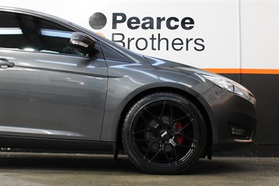 2017 Ford Focus - Thumbnail