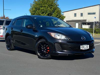 2013 Mazda Axela