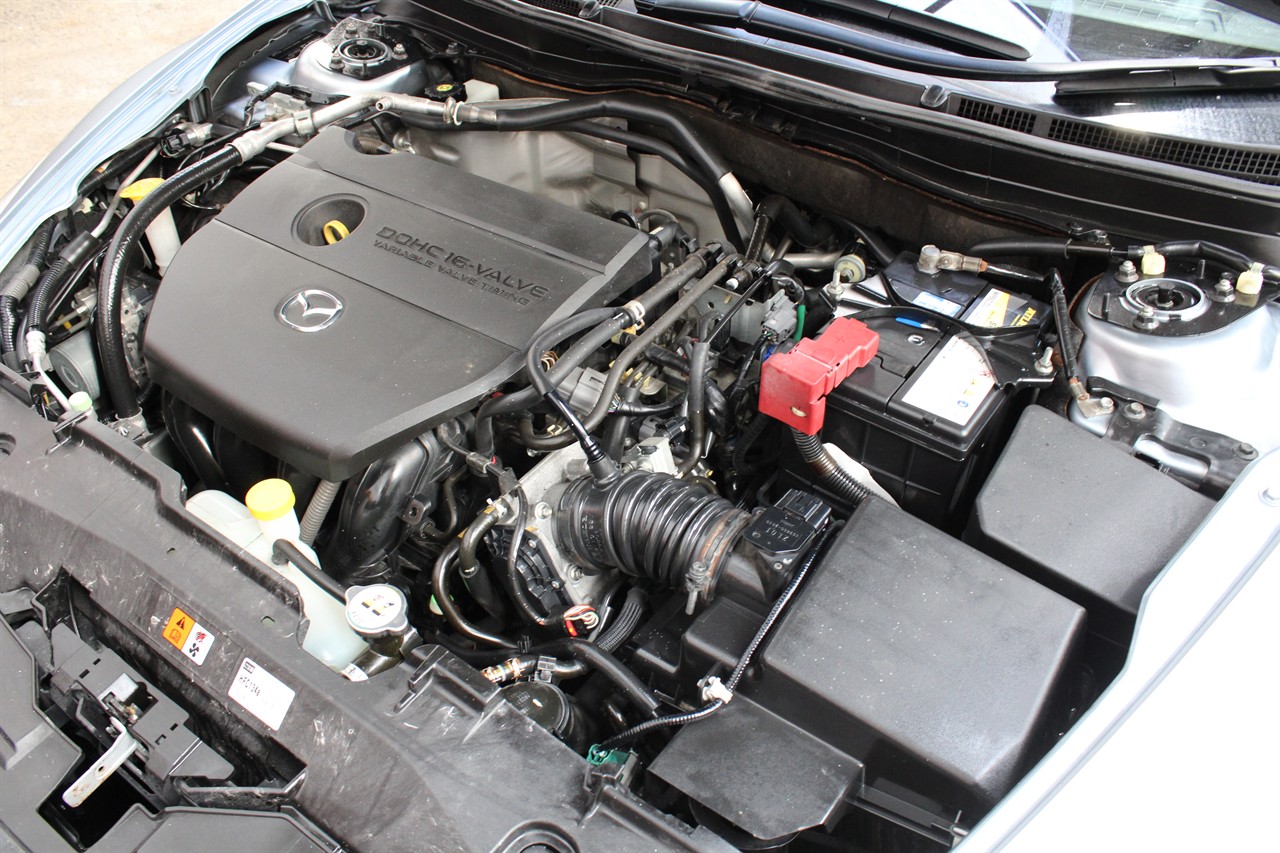 2010 Mazda Atenza