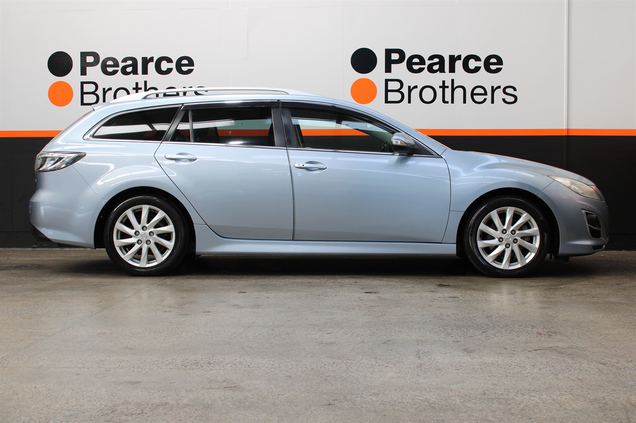 2010 Mazda Atenza