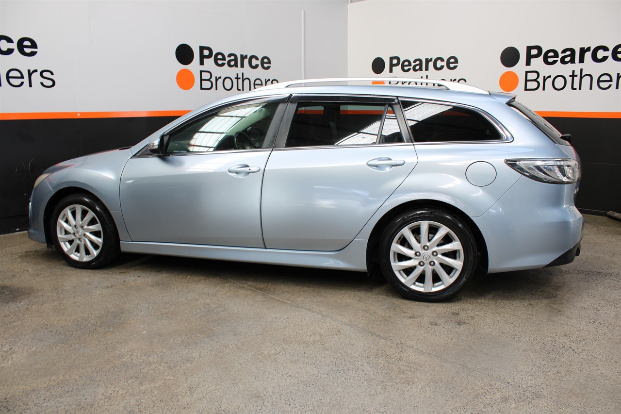 2010 Mazda Atenza