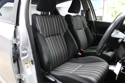 2014 Toyota YARIS - Thumbnail