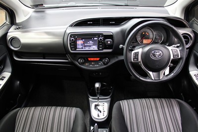 2014 Toyota YARIS - Thumbnail