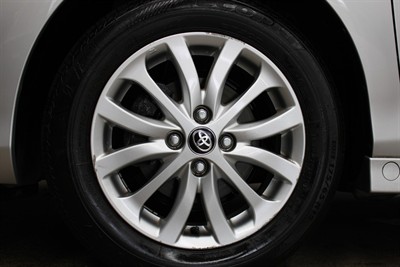 2014 Toyota YARIS - Thumbnail