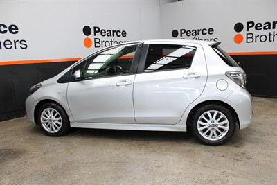 2014 Toyota YARIS - Thumbnail