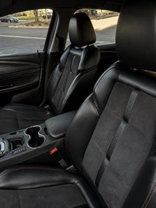 2015 Holden Commodore - Thumbnail