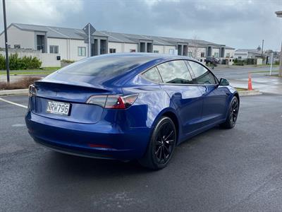 2021 Tesla Model 3 - Thumbnail