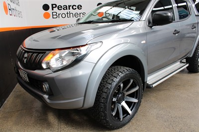 2018 Mitsubishi Triton - Thumbnail