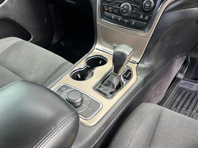 2017 Jeep Grand Cherokee - Thumbnail