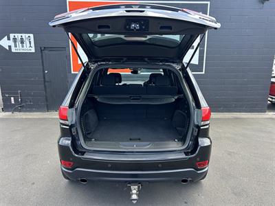 2017 Jeep Grand Cherokee - Thumbnail