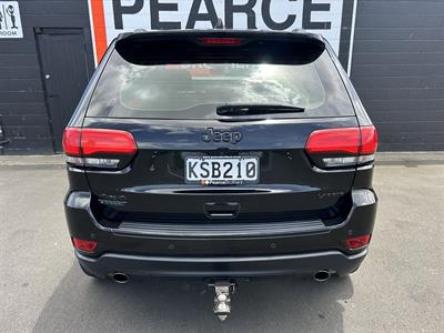 2017 Jeep Grand Cherokee - Thumbnail