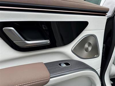 2022 Mercedes-Benz EQS - Thumbnail