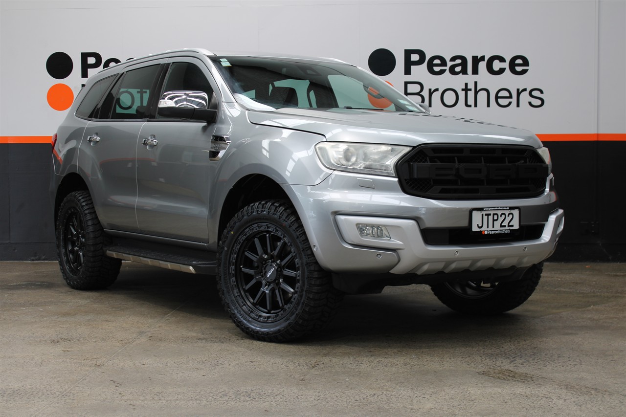 2016 Ford Everest