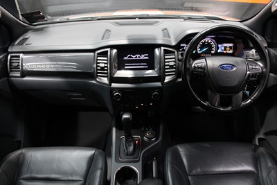 2016 Ford Everest - Thumbnail