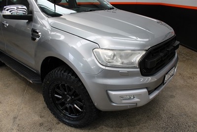 2016 Ford Everest - Thumbnail