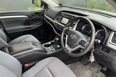 2017 Toyota HIGHLANDER - Thumbnail