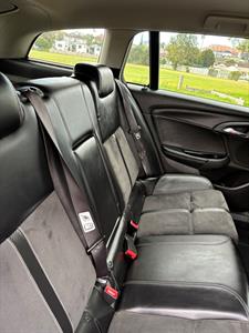 2016 Holden Commodore - Thumbnail