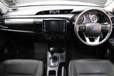 2022 Toyota Hilux - Thumbnail