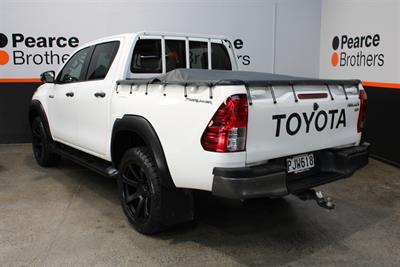 2022 Toyota Hilux - Thumbnail