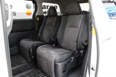 2012 Toyota Vellfire - Thumbnail