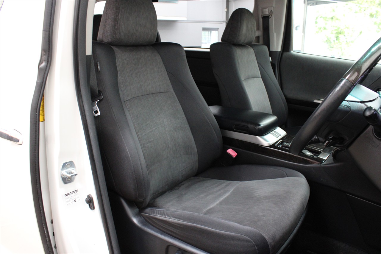 2012 Toyota Vellfire