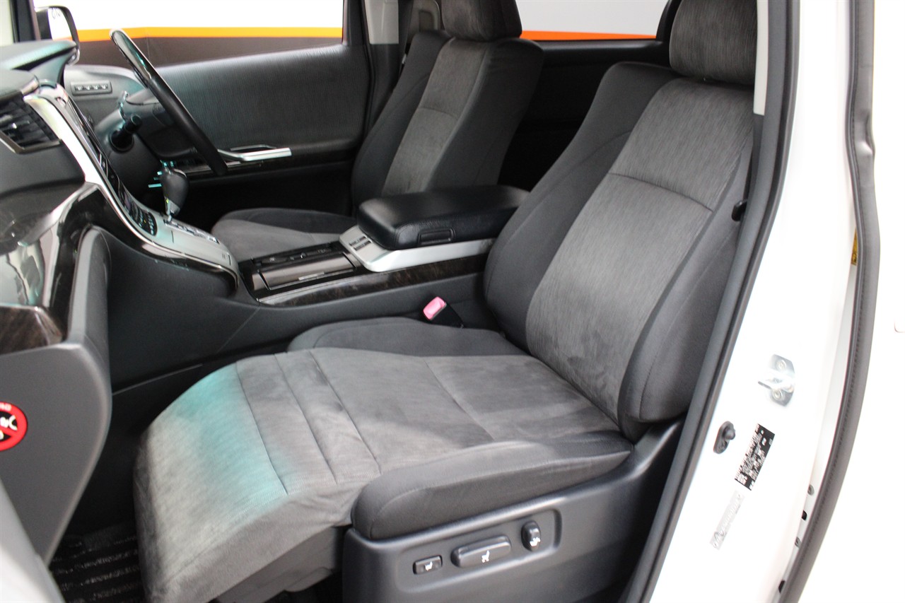 2012 Toyota Vellfire