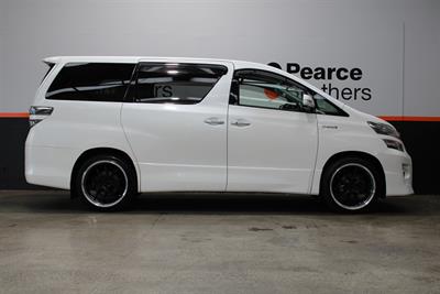 2012 Toyota Vellfire - Thumbnail