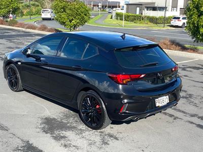 2017 Holden Astra - Thumbnail