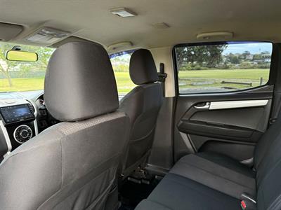 2016 Isuzu D-Max - Thumbnail