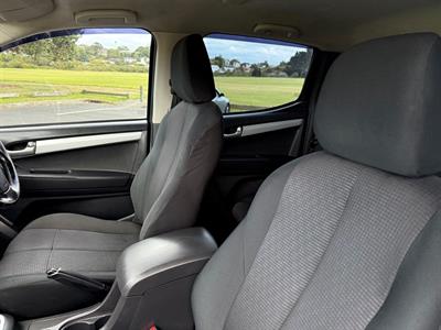 2016 Isuzu D-Max - Thumbnail