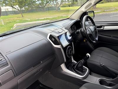 2016 Isuzu D-Max - Thumbnail