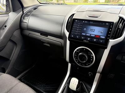 2016 Isuzu D-Max - Thumbnail