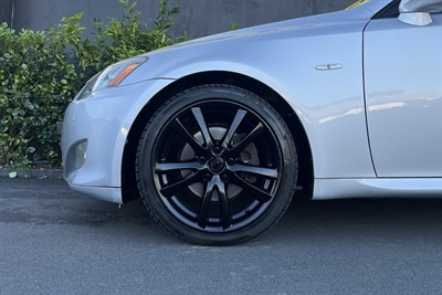 2005 Lexus IS250 - Thumbnail