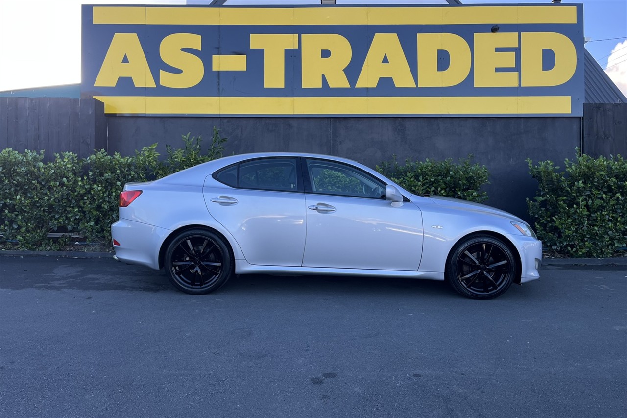 2005 Lexus IS250