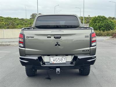 2018 Mitsubishi Triton - Thumbnail