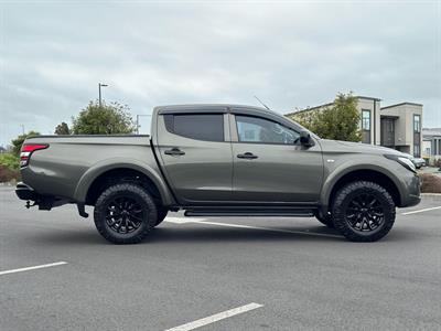 2018 Mitsubishi Triton - Thumbnail