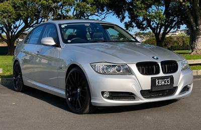 2010 BMW 320i - Thumbnail