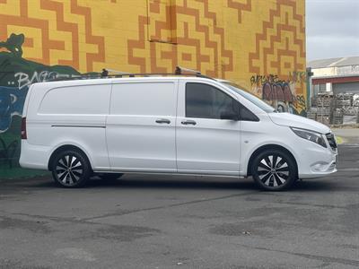 2022 Mercedes-Benz Vito - Thumbnail